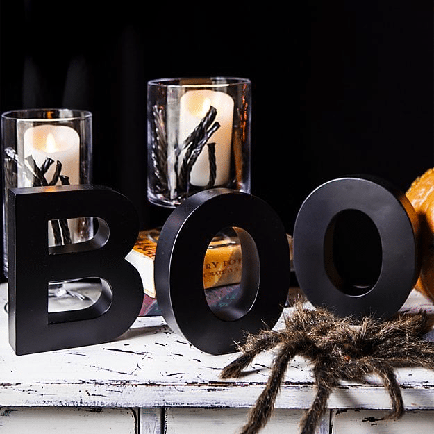 Haunting "BOO" Set