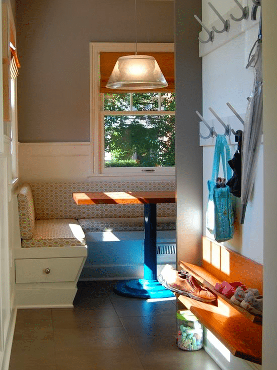 Off-The-Ground Shoe Shelf