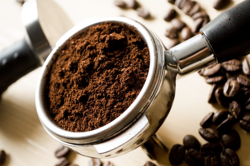 Keep Home Smell Naturally by Using Coffee Grinds