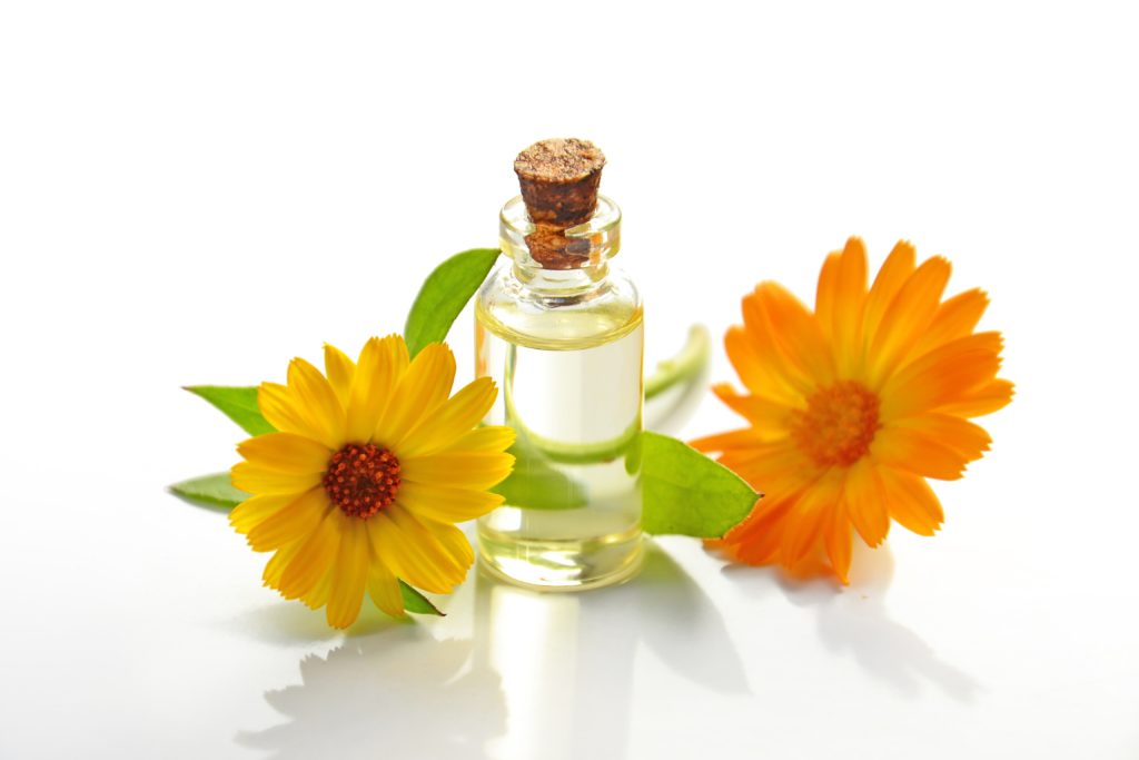 how to keep your house smelling good by using Essential Oil